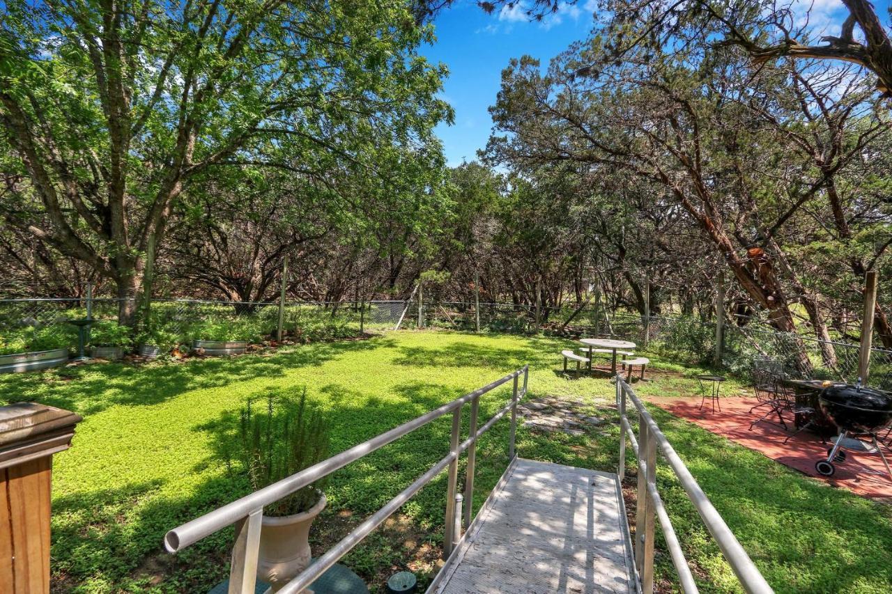 Miss Lilian'S House Vila Wimberley Exterior foto